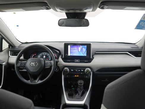 Used 2024 Toyota RAV4 XLE image 12