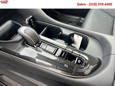 Used 2026 Toyota Crown Limited w/ Advanced Technology Package image 23