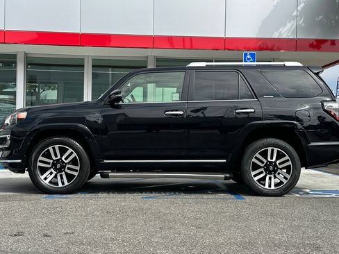 Used 2016 Toyota 4Runner Limited AWD/4WD image 7