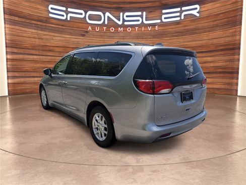 Used 2020 Chrysler Voyager Lxi FWD image 3