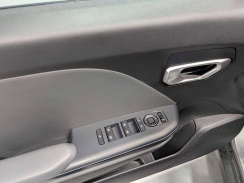 Certified 2025 Kia K4 FWD image 36