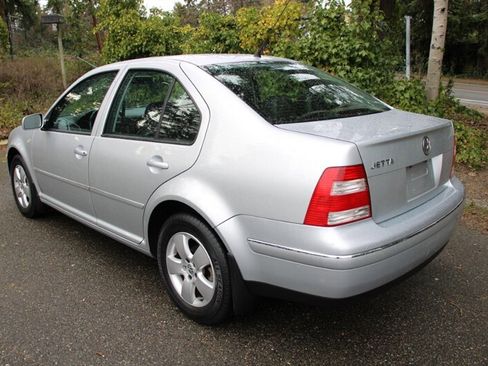 Used 2005 Volkswagen Jetta GLS image 4