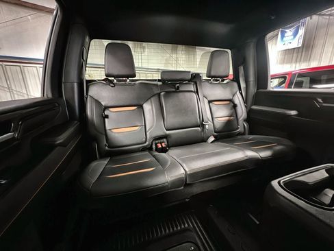 Used 2025 GMC Sierra 2500 AT4 AWD/4WD image 23