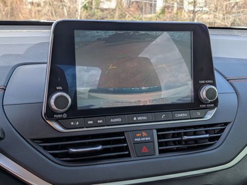 Used 2021 Nissan Altima 2.5 SR w/ SR Premium Package image 14