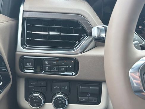 New 2026 GMC Yukon XL Denali image 19