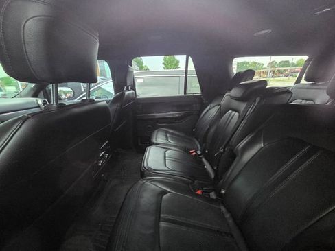 Used 2019 Ford Expedition Max Limited RWD image 7