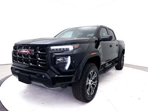 Used 2023 GMC Canyon AT4 w/ AT4 Premium Package AWD/4WD image 14