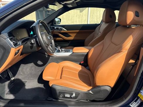 Used 2022 BMW 430i Coupe w/ M Sport Package RWD image 9