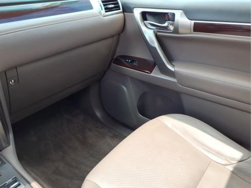 Used 2015 Lexus GX 460 Luxury AWD/4WD image 24