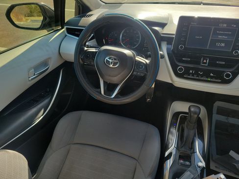 Used 2020 Toyota Corolla SE image 12