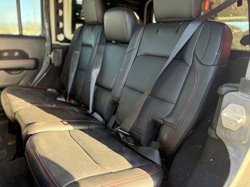 Used 2021 Jeep Wrangler Unlimited Rubicon w/ Xtreme Recon 35" Tire Package image 4