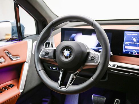 Certified 2026 BMW iX xDrive45 w/ M Sport Package AWD/4WD image 16