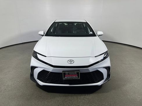 Certified 2025 Toyota Camry SE FWD image 8