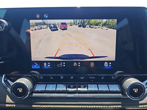 Used 2024 Chevrolet Colorado ZR2 w/ ZR2 Convenience Package III AWD/4WD image 20