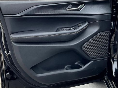 New 2025 Jeep Grand Cherokee Laredo X w/ Luxury Tech Group I image 10