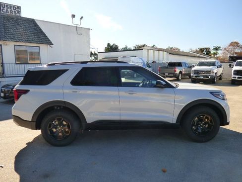 New 2026 Ford Explorer Tremor image 2