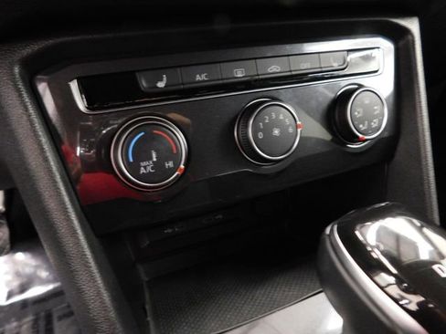 Used 2024 Volkswagen Tiguan S image 36