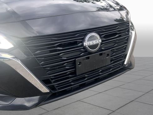 Used 2024 Nissan Altima 2.5 SV FWD image 30
