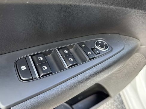 Used 2024 Kia Forte LXS w/ LXS Technology Package image 22