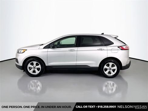 Used 2019 Ford Edge SE image 8