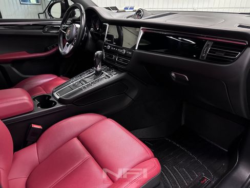 Used 2020 Porsche Macan S AWD/4WD image 37