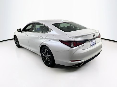 Used 2025 Lexus ES 350 w/ Premium Package FWD image 7