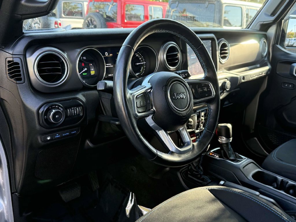 Used 2021 Jeep Wrangler Unlimited Rubicon 4xe w/ Cold Weather Group AWD/4WD image 2