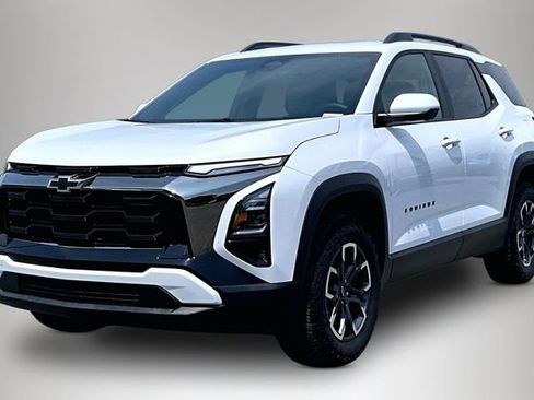 Used 2026 Chevrolet Equinox ACTIV w/ Safety and Technology Package FWD image 2