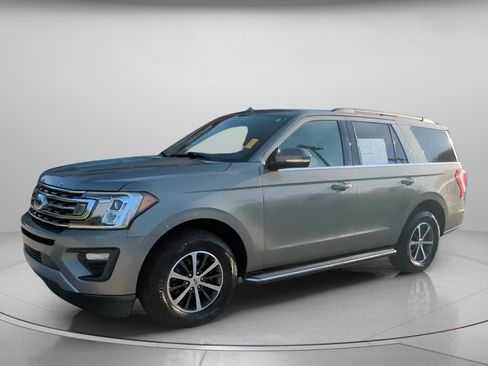 Certified 2019 Ford Expedition XLT w/ Equipment Group 202A RWD image 11
