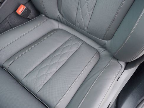 New 2026 BMW X5 M60i w/ Executive Package image 11