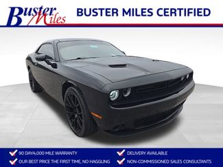 Used 2019 Dodge Challenger SXT video 1
