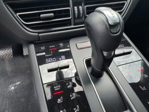 Used 2024 Porsche Macan Turbo AWD/4WD image 35