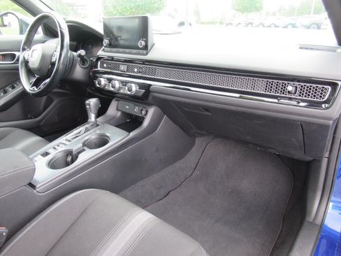 Used 2022 Honda Civic Sport image 11