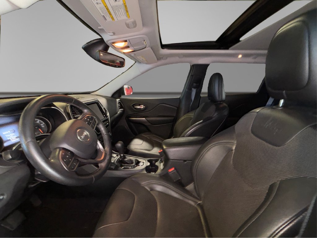 Used 2019 Jeep Cherokee Limited AWD/4WD image 11