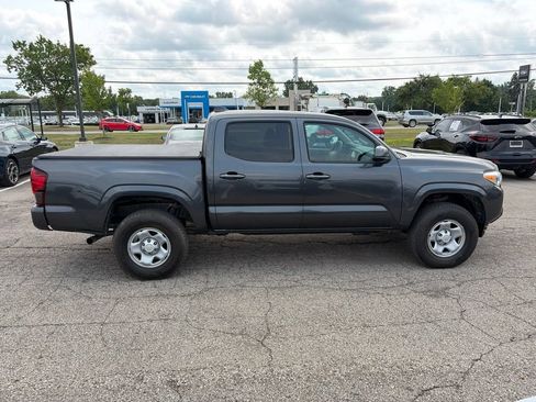 Used 2020 Toyota Tacoma SR AWD/4WD image 4