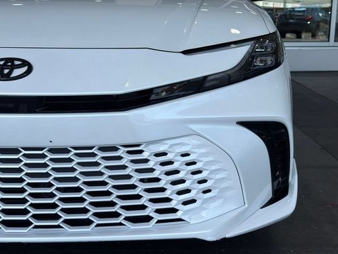 Used 2026 Toyota Camry XSE FWD image 5