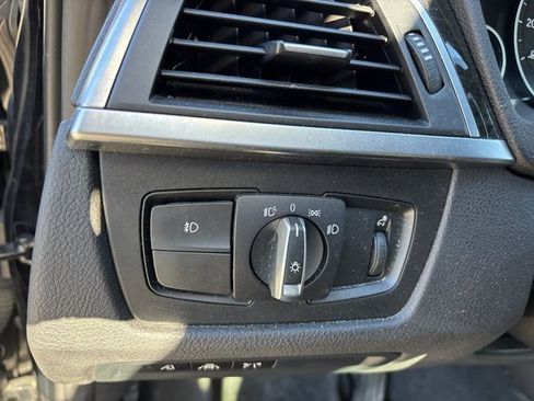 Used 2018 BMW 340i Sedan w/ Premium Package image 19