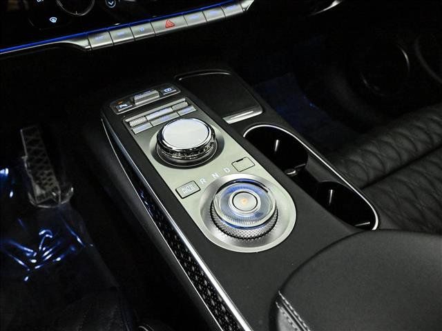 Used 2023 Genesis GV70 3.5T Sport w/ Sport Prestige Package AWD/4WD image 12