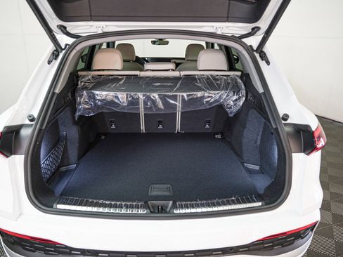 New 2025 Audi Q5 Premium image 8