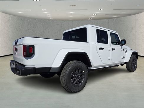 New 2026 Jeep Gladiator Sport image 4