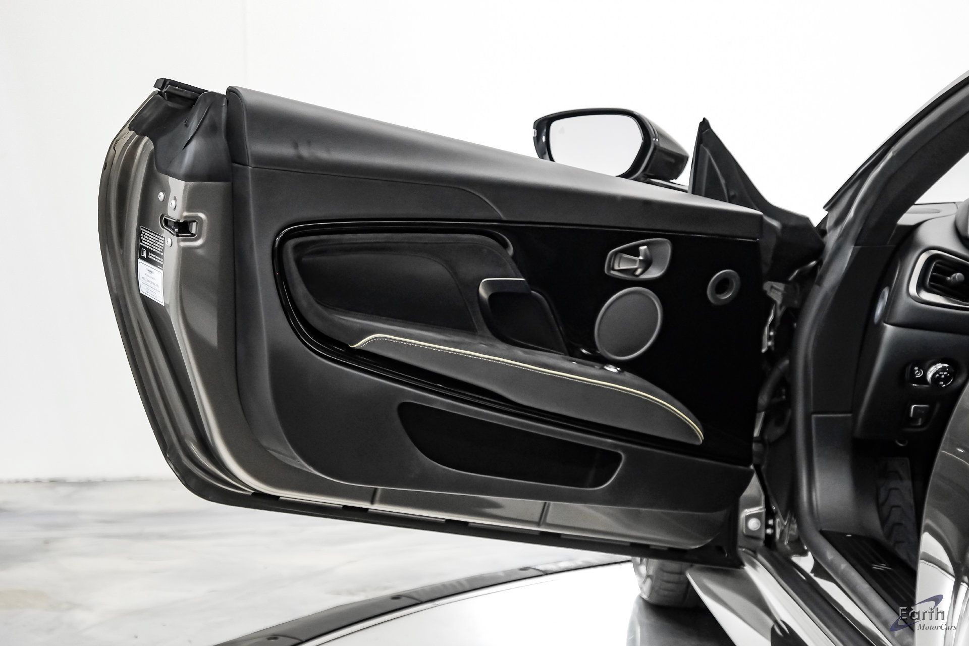 Used 2019 Aston Martin DBS Superleggera RWD image 85