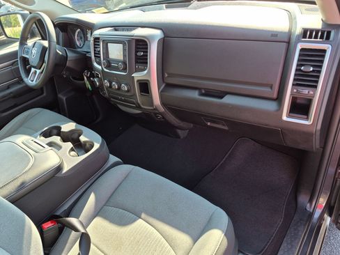 Used 2024 RAM 1500 Classic SLT AWD/4WD image 37