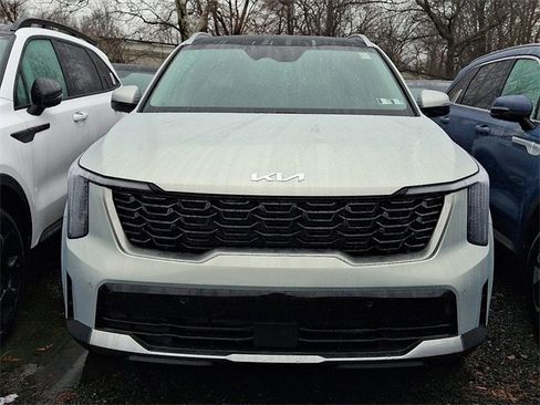 New 2026 Kia Sorento S image 2