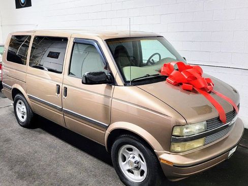 Used 2005 Chevrolet Astro Passenger image 7