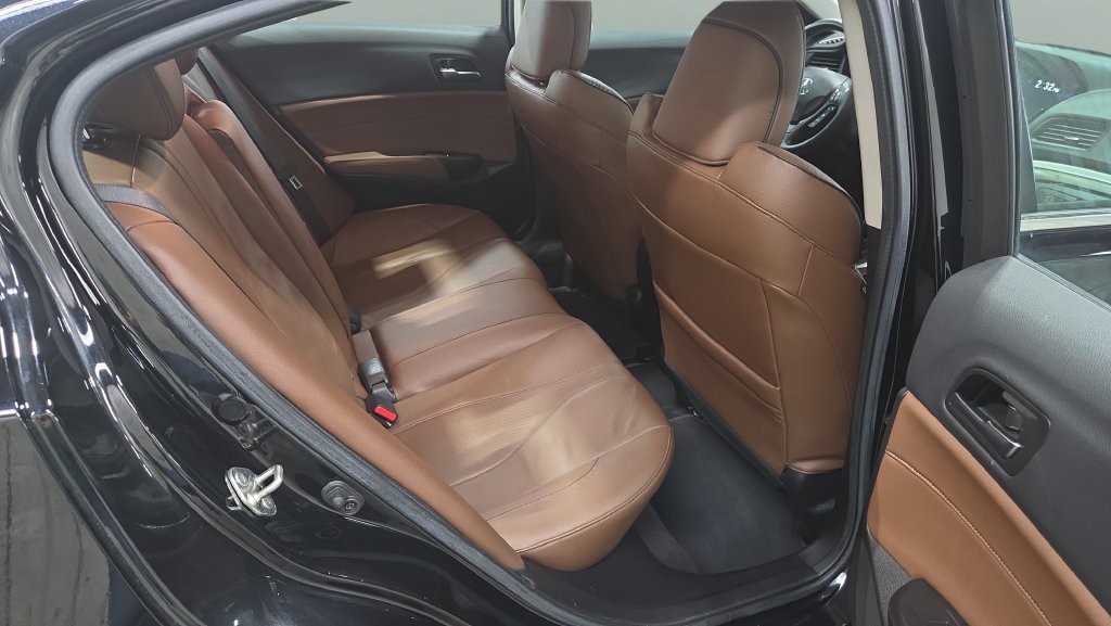 Used 2019 Acura ILX w/ Premium Package FWD image 22