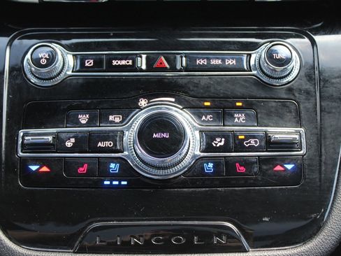Used 2022 Lincoln Corsair Reserve w/ Equipment Group 201A AWD/4WD image 36