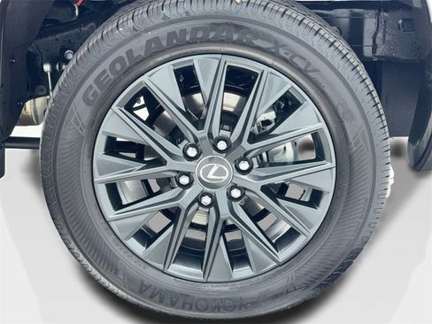 Used 2025 Lexus GX 550 w/ Accessory Package (2T) image 57