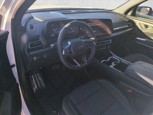 Used 2025 Chevrolet Traverse LT w/ Midnight/Sport Edition FWD image 10