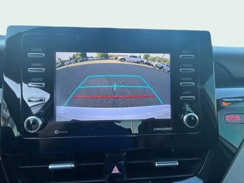 Used 2022 Toyota Camry LE image 20