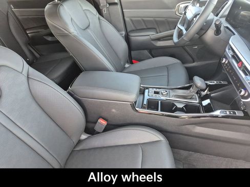 New 2026 Kia Sorento SX image 17